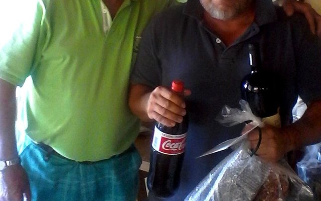 Sextus Neethling saam met wenner, F vd Merwe.  